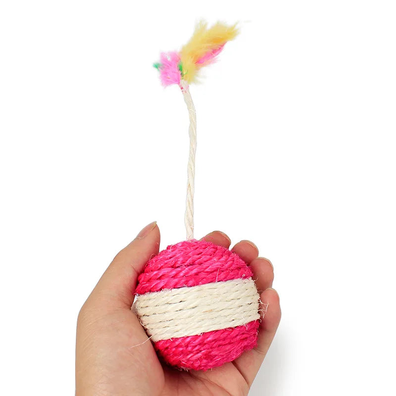 Interactive Sisal Scratching Ball Toy with Feather – For Cats