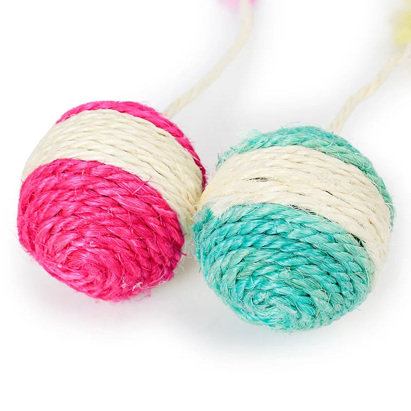 Interactive Sisal Scratching Ball Toy with Feather – For Cats