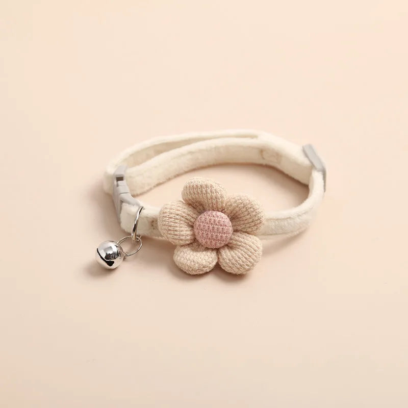 Lovely Cat Collar Adjustable Cartoon Style Soft Plush Flower Collar with Bell Kitten Necklace Small Dog Pet Supplies