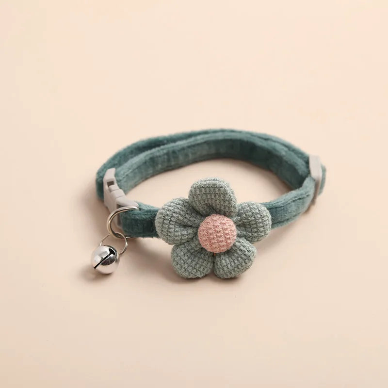 Lovely Cat Collar Adjustable Cartoon Style Soft Plush Flower Collar with Bell Kitten Necklace Small Dog Pet Supplies